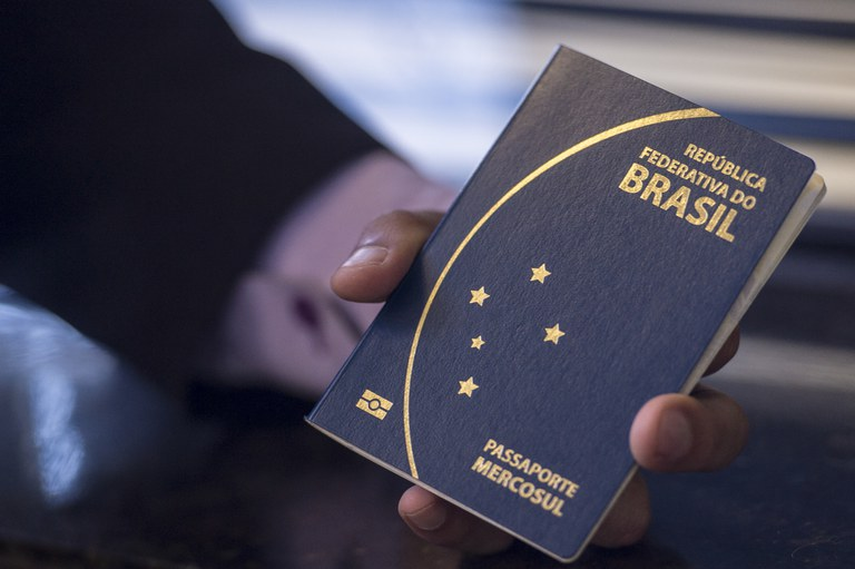 passaporte e visto
