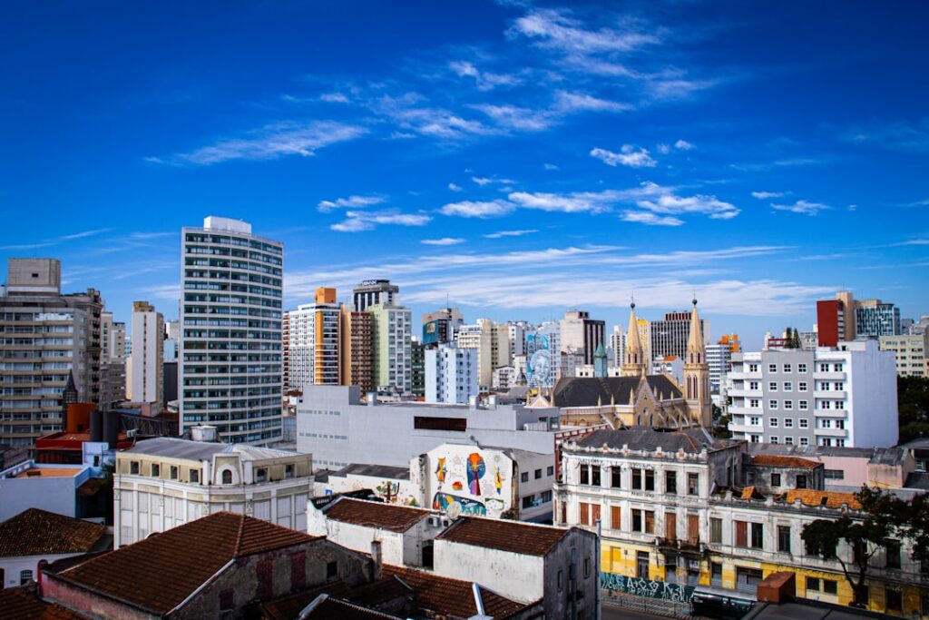 Passagens Aéreas Curitiba: Guia Completo para Viajar Sem Stress - 999 Viagens