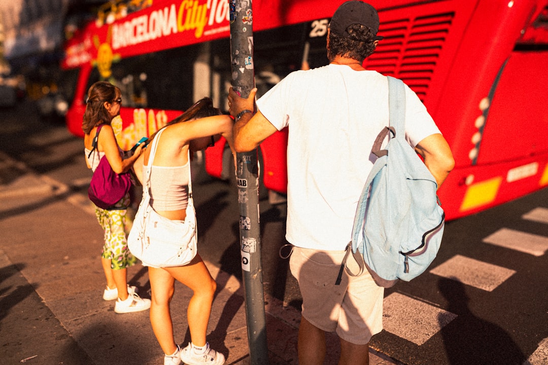família preparando viagem ônibus terminal rodoviário